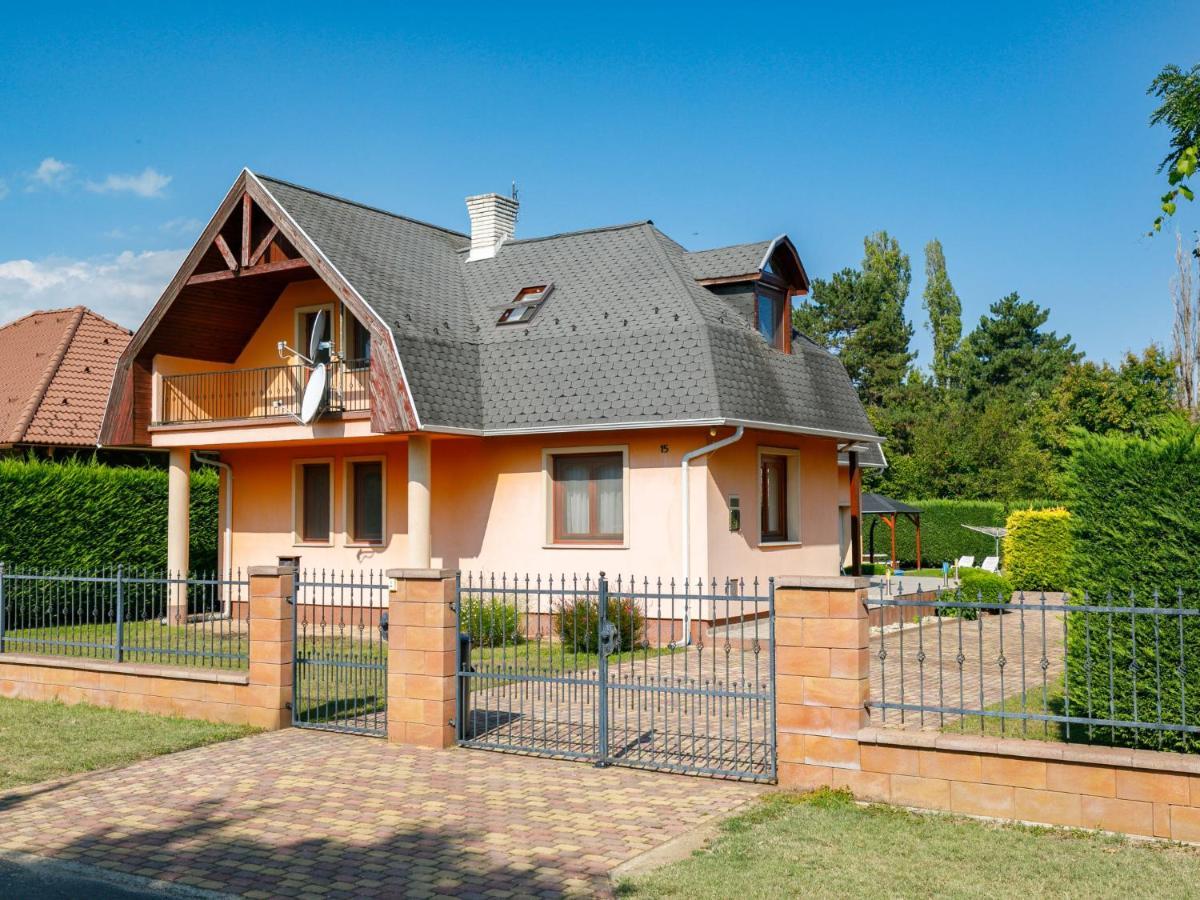 Holiday Home Narcisse By Interhome Balatonszarszo Luaran gambar