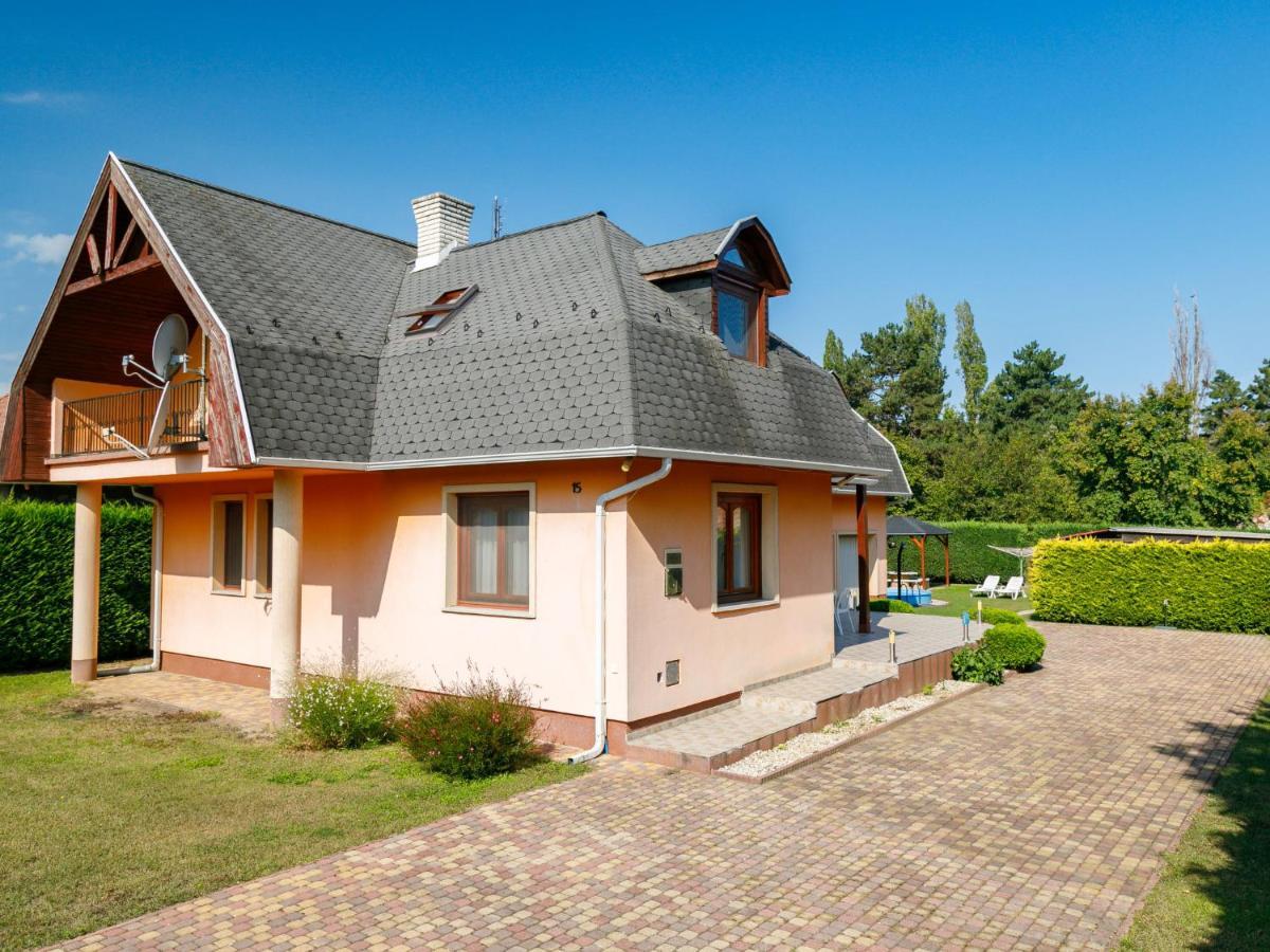 Holiday Home Narcisse By Interhome Balatonszarszo Luaran gambar