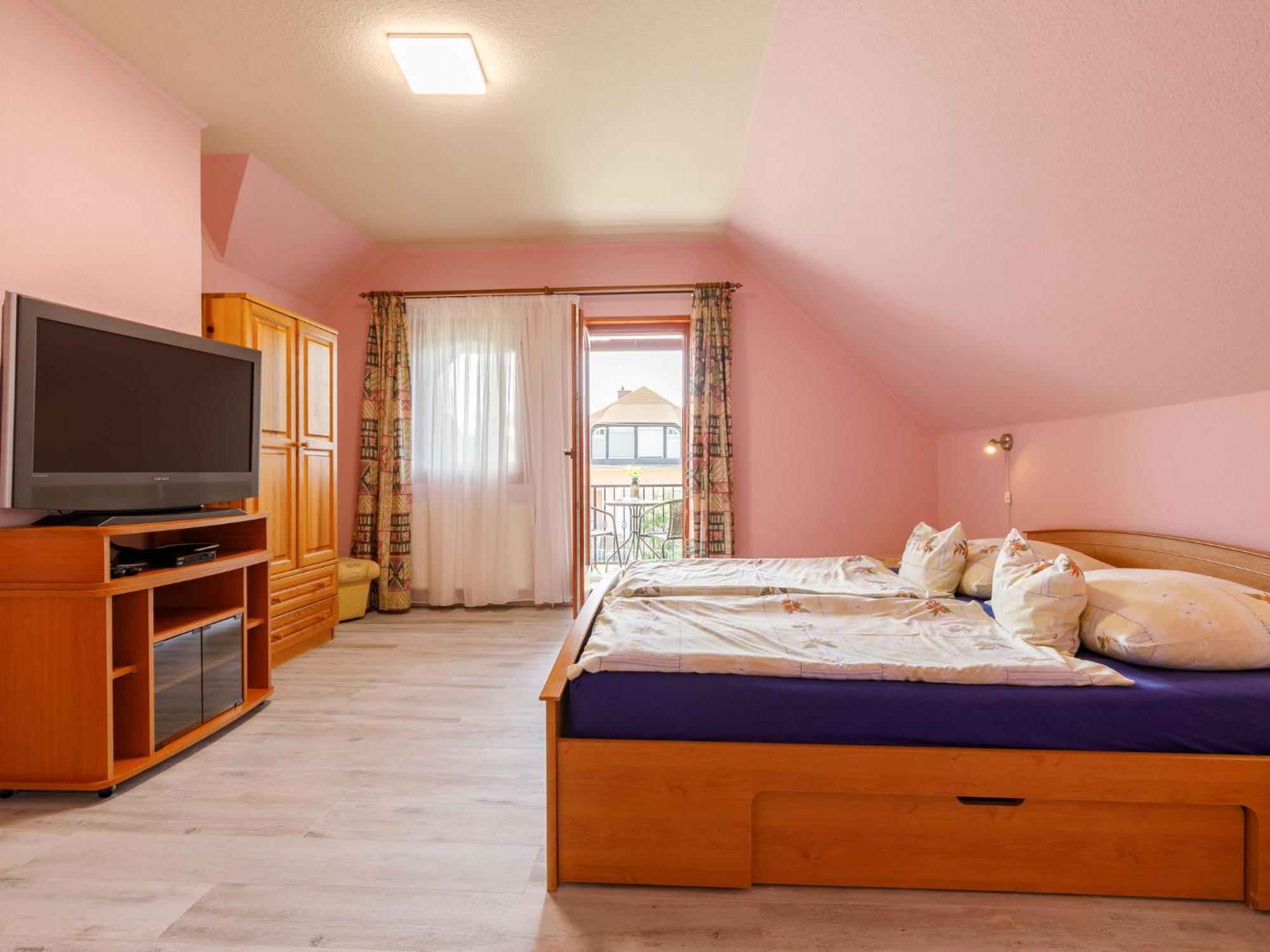 Holiday Home Narcisse By Interhome Balatonszarszo Luaran gambar